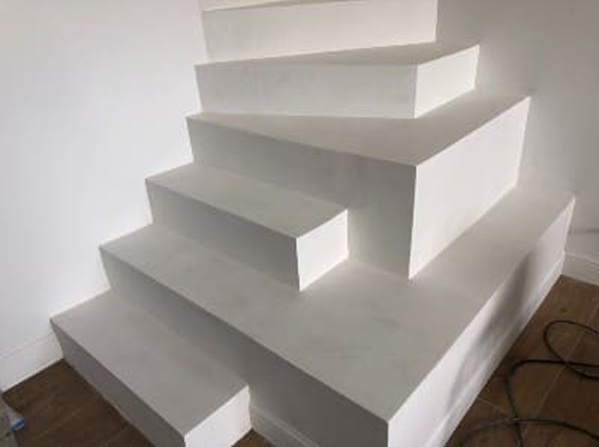 покриття мікроцементом подіумів