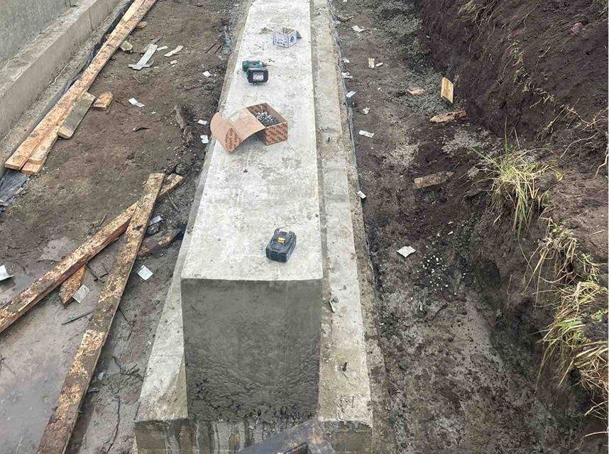 монолітний стрічковий фундамент